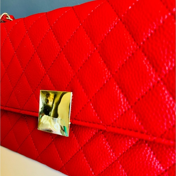 Beautiful Ruby RED handbag or clutch - Picture 3 of 4